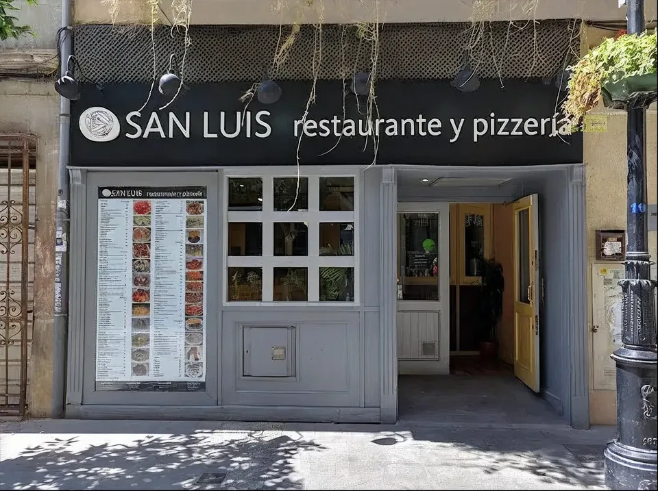 Interior de Pizzería San Luis Caballeros en Castellón
